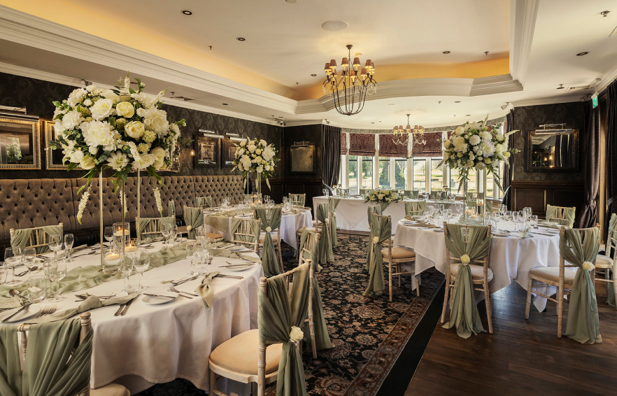 Slaleyhall Dukessuite Carousel Desktop