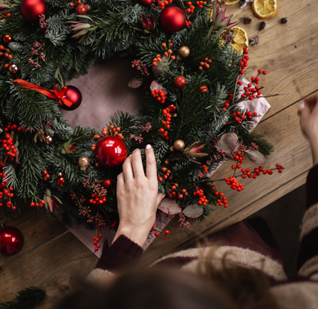 <strong>FESTIVE WREATH MAKING</strong>